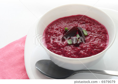 beet soup 6979079