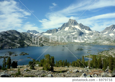 Thousand Island Lake 6979738