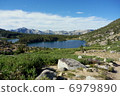 Lakes seen in trails 6979890