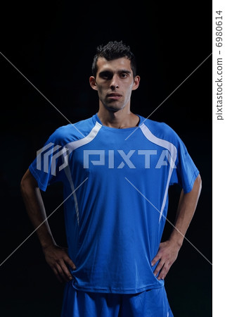soccer player 6980614
