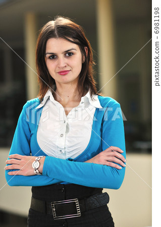 student girl portrait at university campus student girl portrait at university campus 6981198