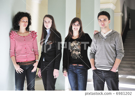 students group 6981202