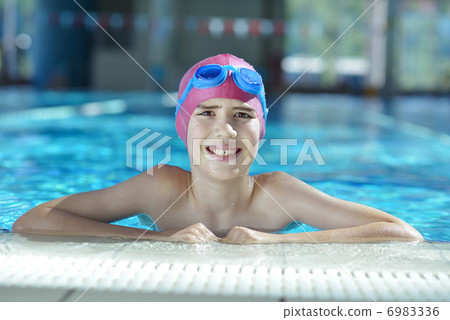 happy child on swimming pool 6983336