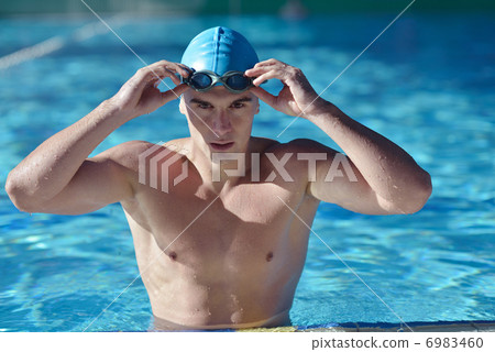 swimmer swimmer 6983460