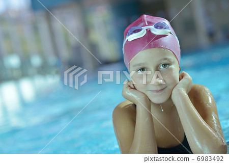 happy child on swimming pool 6983492