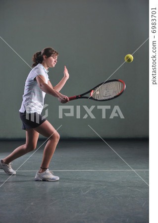 tennis girl 6983701
