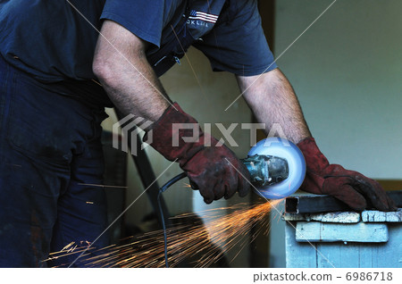 industry worker sparks industry worker sparks 6986718