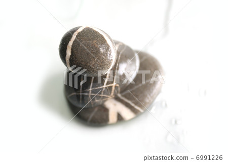 .wet zen stones 6991226