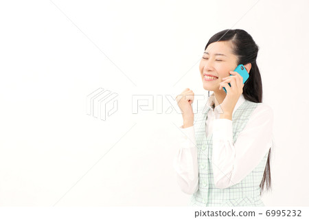談智能手機的女商人（膽量姿勢） 6995232