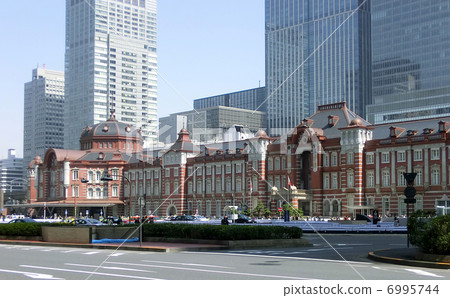 Tokyo Station Tokyo Station Marunouchi Exit (before station plaza maintenance work) 6995744
