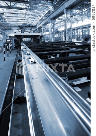 modern workshop 6997834