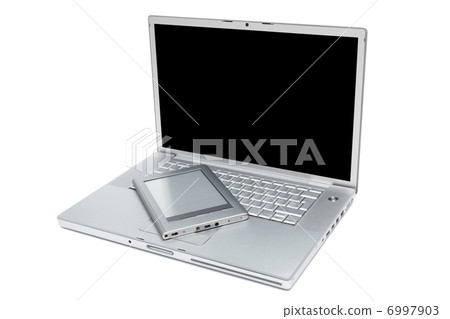 laptop and reader 6997903
