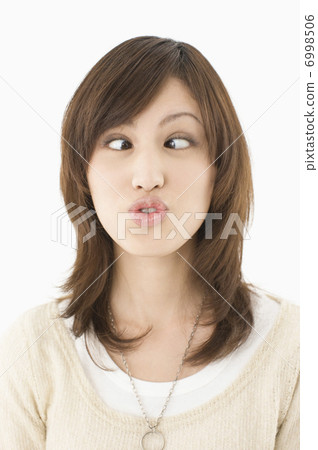 A young lady with a huge face 6998506