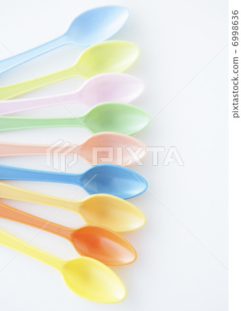 多彩的勺子 6998636