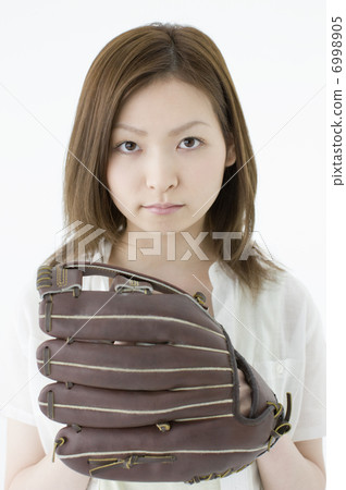 A woman with a glove 6998905