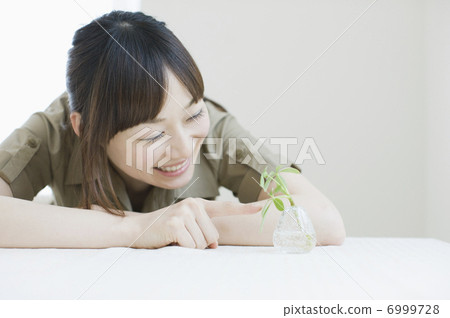 Vase herbs and ladies 6999728