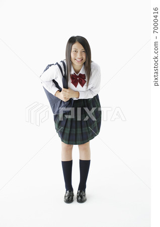 拿著袋子的學校女孩 拿著袋子的學校女孩 7000416