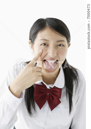 School girl who plays an aka School girl who plays an aka 7000473