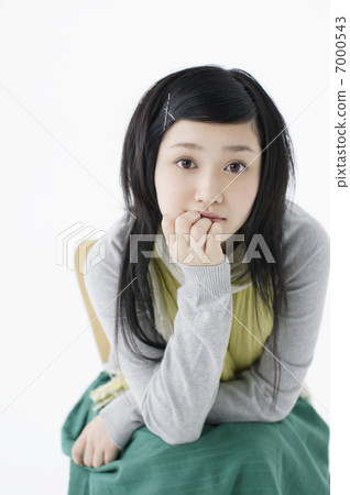 Japanese lady with a cheekbed 7000543