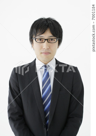 A businessman wearing glasses 7001184