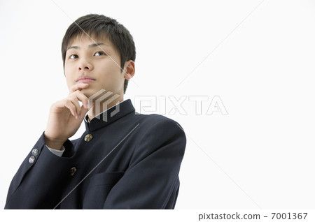 大學衣裳的男性高中學生 大學衣裳的男性高中學生 7001367