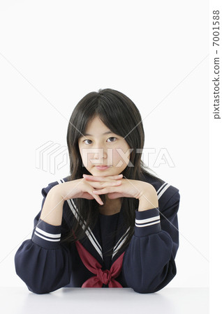 Japanese female junior high school student 7001588