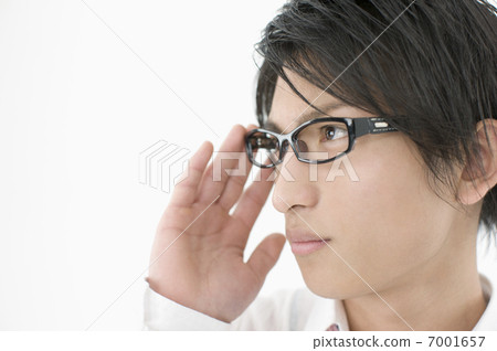 Men wearing glasses 7001657
