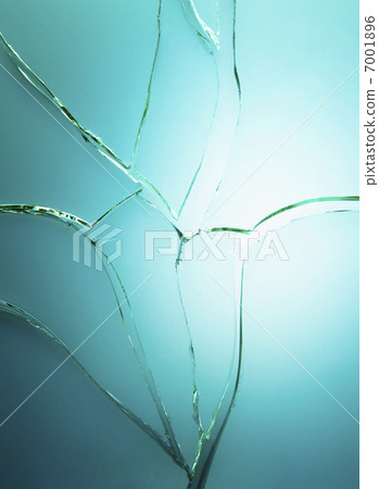 Glass with crumbs 7001896