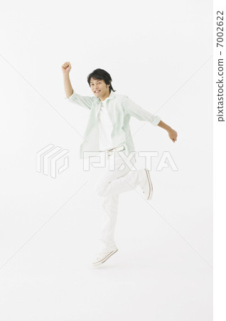 跳躍的日本男人 7002622