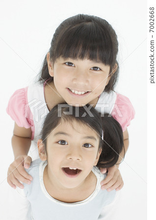 Laughing girls 7002668