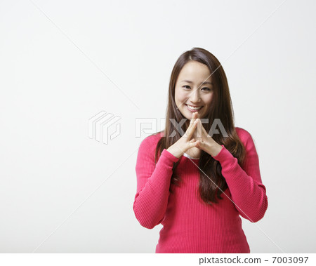 一個微笑的日本女人 一個微笑的日本女人 7003097