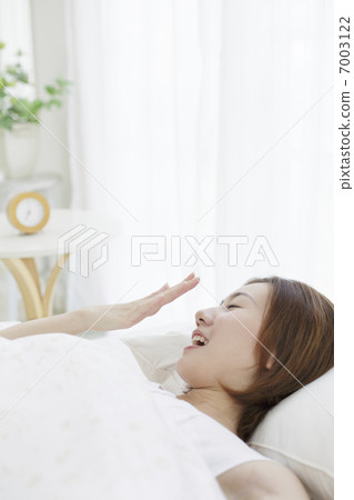 睡在床上的女人 睡在床上的女人 7003122