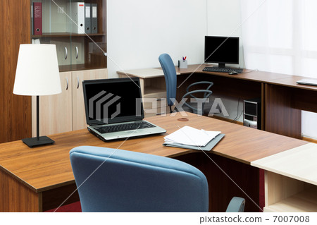 modern office 7007008