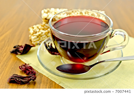 Tea hibiscus with cereal crispbread 7007441