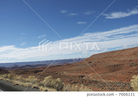 Vast land 7008131