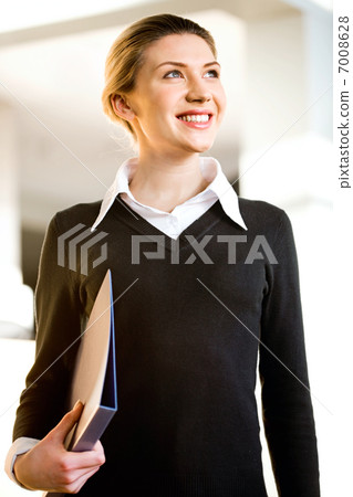 Pretty employee 7008628