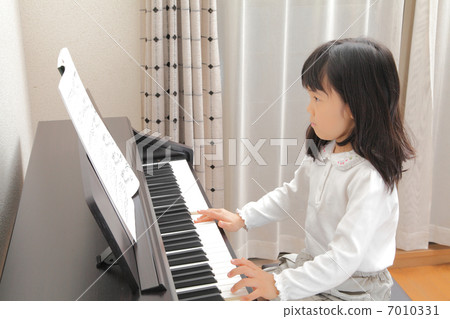 Piano lessons 7010331