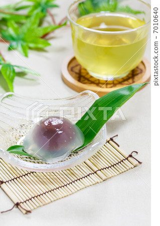 Kuzuke和綠茶在竹草 7010640