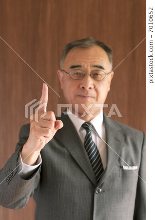指向手指的商人 指向手指的商人 7010652