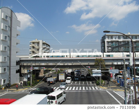 小田急浪漫汽車和環八幡街 7013896
