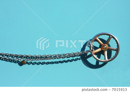 Chain and padlock 7015913