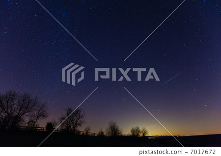 Meteor shower 7017672
