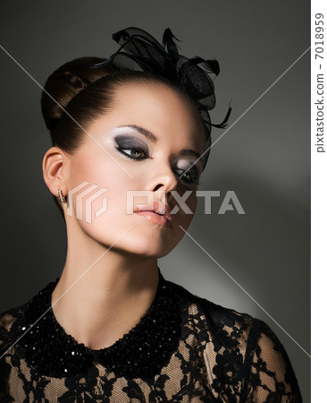 Aristocratic Genuine Retro Styled Woman. Refinement & Sophistication Aristocratic Genuine Retro Styled Woman. Refinement & Sophistication 7018959