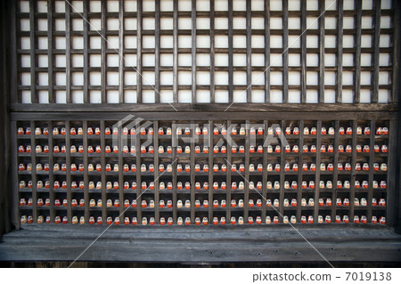 Minoh Katsuoji Temple Fuku Dharma 7019138