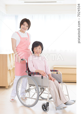 一位大四學生 一位大四學生 7024504