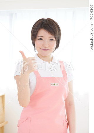 一位大四學生 一位大四學生 7024505