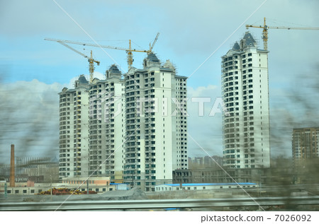 Construction of condominium 7026092
