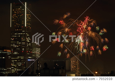 Kanagawa Newspaper Firework Display 2012 7032010