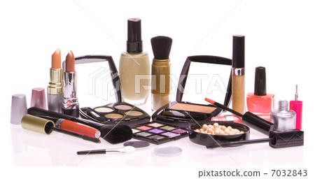 set of cosmetic makeup products 7032843