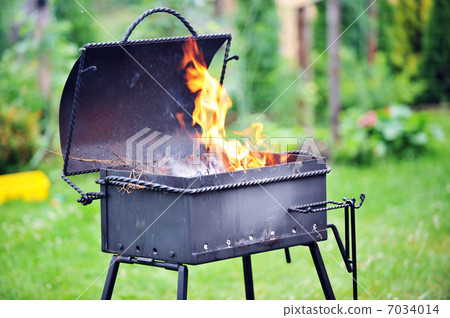 brazier with fire brazier with fire 7034014